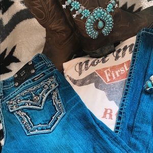 Miss Me with beautiful pocket detail, 26” waist